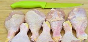 CHICKEN LEG CUT AND CLEAN